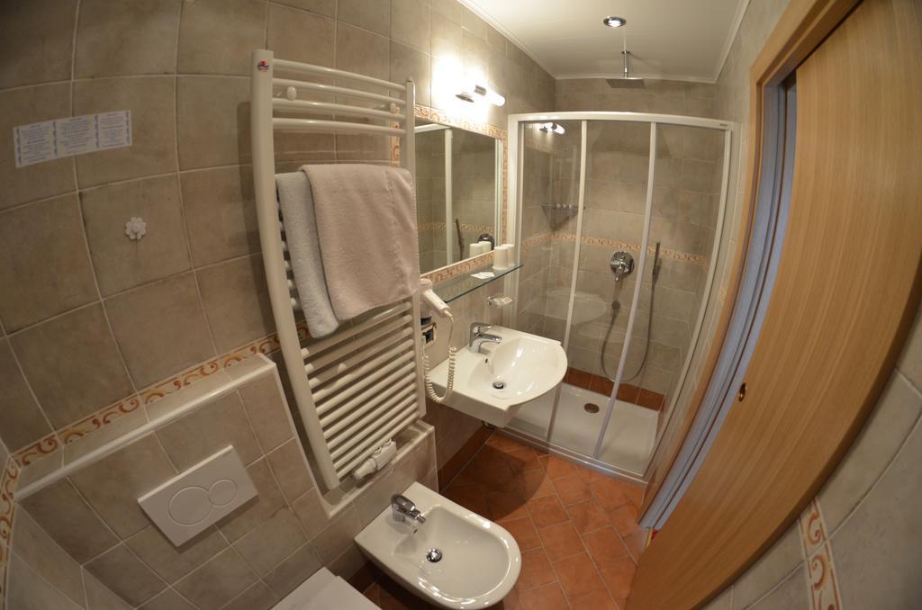 Bed and Breakfast Garni Ossi à Santa Cristina Val Gardena Chambre photo