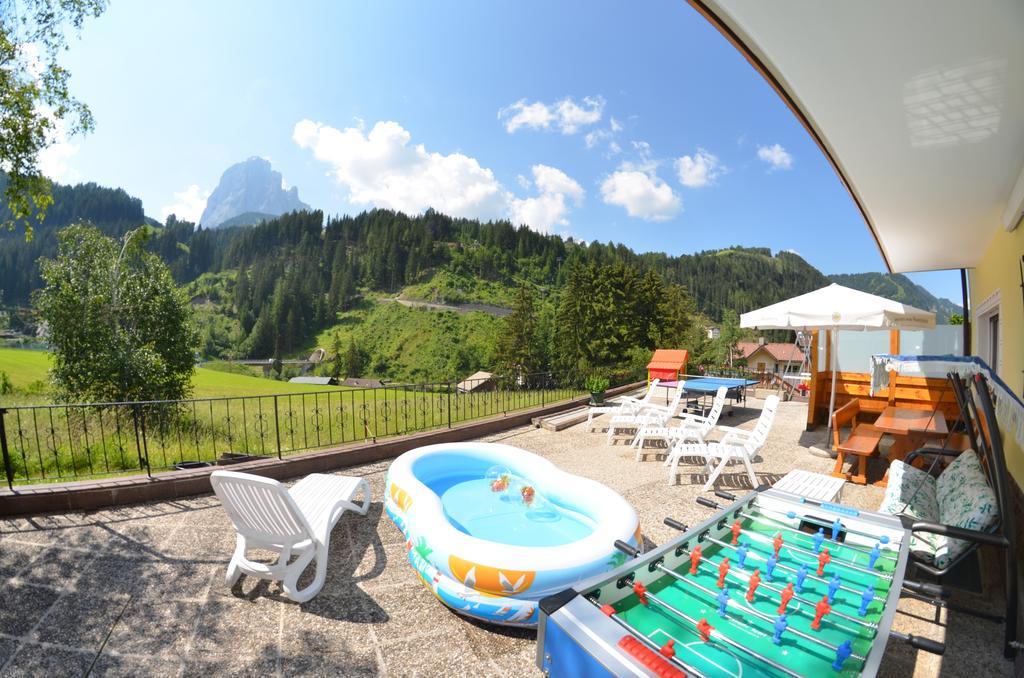 Bed and Breakfast Garni Ossi à Santa Cristina Val Gardena Extérieur photo